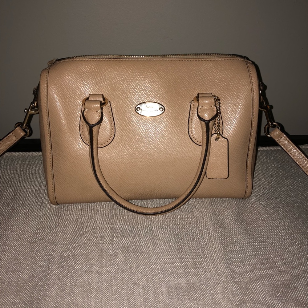 Authentic Tan Coach Purse w/ Detachable Long Strap
